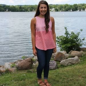 Meet your Posher, Danielle